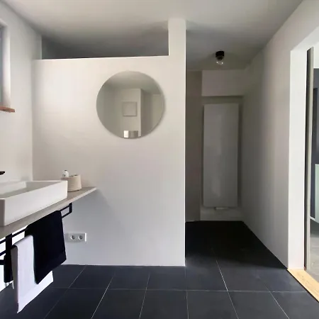 Appartement Zum Schockelgaul Ein Pfalzjuwel In Forst ! Weinberge Und Pfaelzer Wald Vor Der Haustuer ! Etliche Restaurants Und Weingueter 1-5 Min *