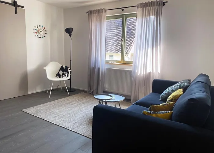 Zum Schockelgaul Ein Pfalzjuwel In Forst ! Weinberge Und Pfaelzer Wald Vor Der Haustuer ! Etliche Restaurants Und Weingueter 1-5 Min *